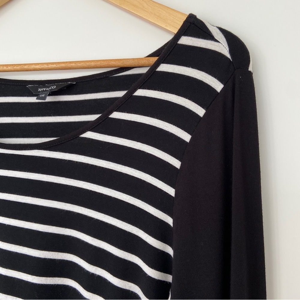 RW&CO. BLACK/WHITE STRIPED VISCOSE JERSERY LONG SLEEVED CREW NECK TOP, LARGE - Picture 9 of 9